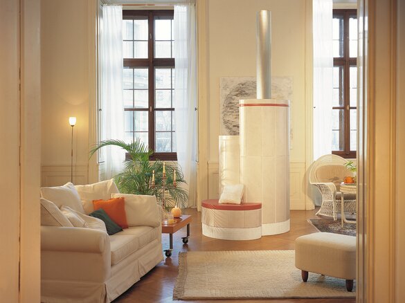 Freestanding tiled stove in achat dark and florella | © Sommerhuber GmbH