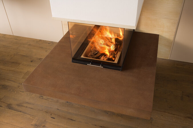 Detailed photo tiled fireplace with fire shelf maximus rost | © Sommerhuber GmbH