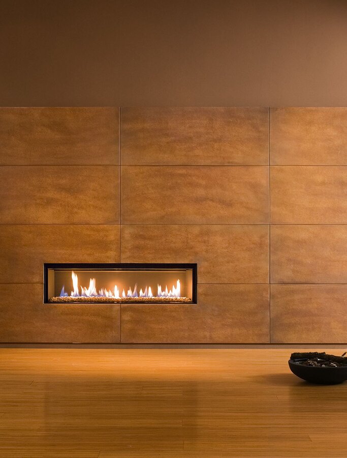 Image tiled fireplace with fire tile maximus smooth in rost | © Sommerhuber GmbH