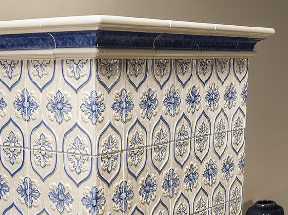 Detailfoto der Kachel Tapetenmuster alabaster glänzend mit Bemalung | © Sommerhuber GmbH