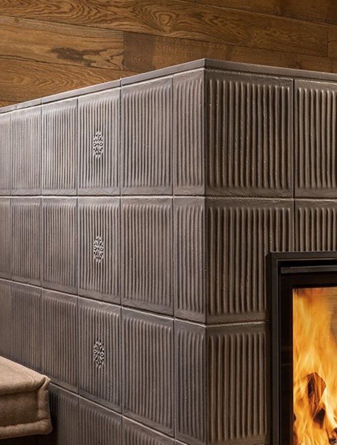 Detail photo tiled stove with tile Pfeifenmuster weathered | © Sommerhuber GmbH