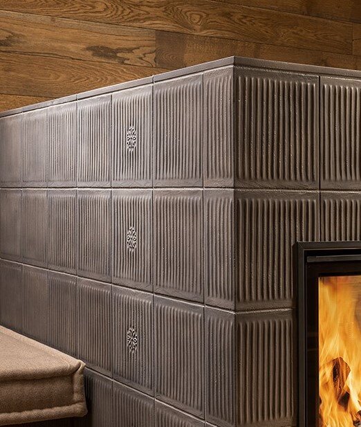 Detail photo tiled stove with tile Pfeifenmuster weathered | © Sommerhuber GmbH