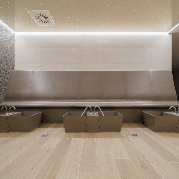 Image foot basin unit with square foot basins and additional part | © Sommerhuber GmbH