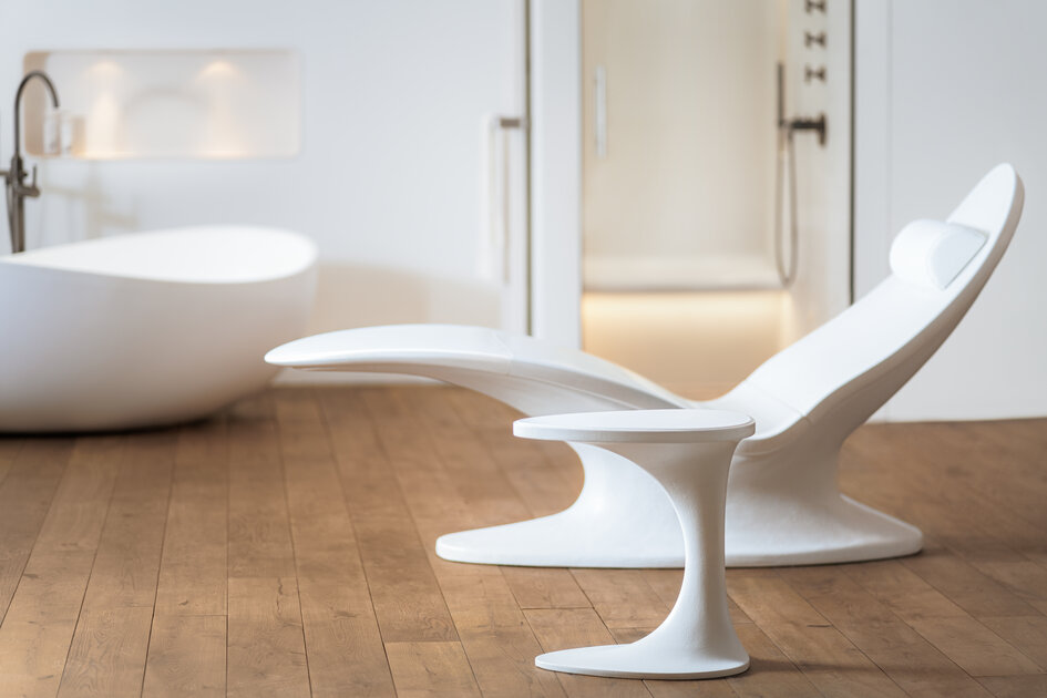 Lounger One Plus with side table oval in glaze 454 edelweiss | © Sommerhuber GmbH