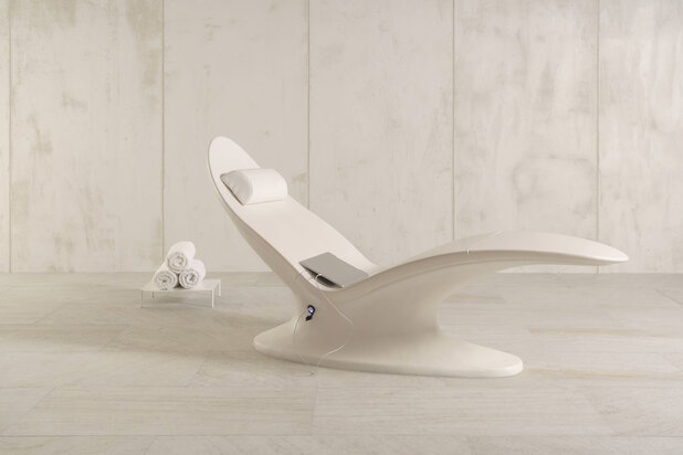 Lounger One Plus with tablet | © Sommerhuber GmbH