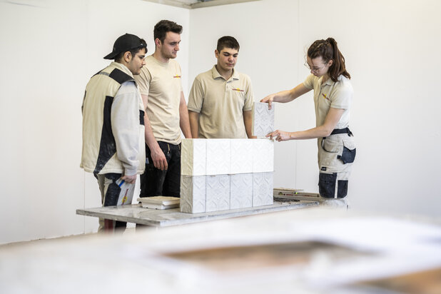 Bild Sommerhuber Hafner-Lehrlinge bei der Arbeit | © Sommerhuber GmbH