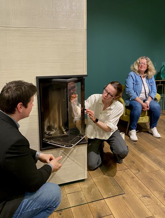 Reinigen der Kachelofenscheibe | © Sommerhuber GmbH